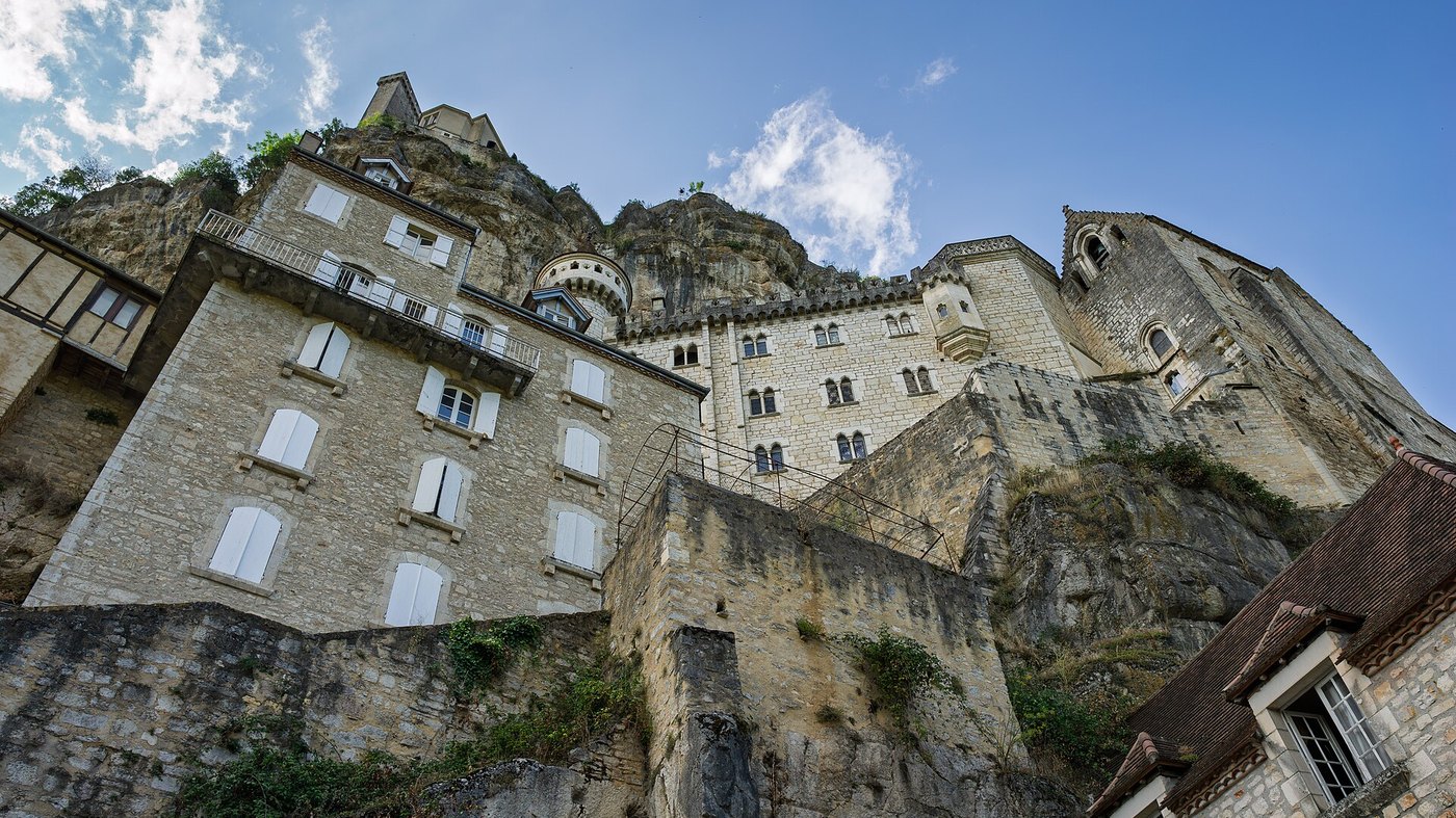Le village de Rocamadour accroché à sa falaise, dans le Lot