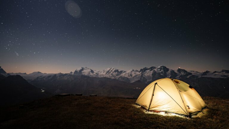 Nuit insolite en amoureux sous un ciel étoilé
