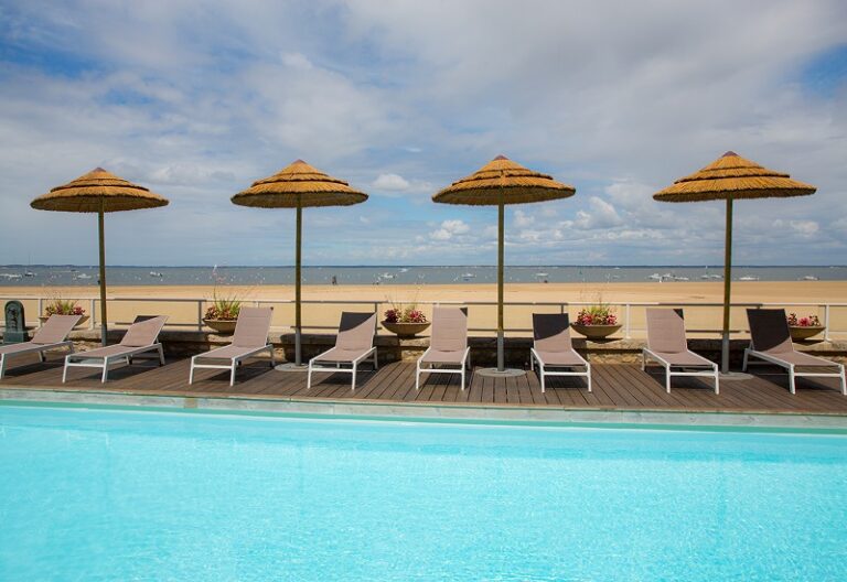 Arc-Hôtel sur Mer
