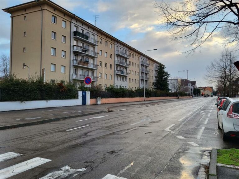 Aire de stationnement – Rue de la cavalerie