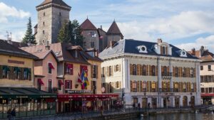 La vieille ville et le Palais de l'Île