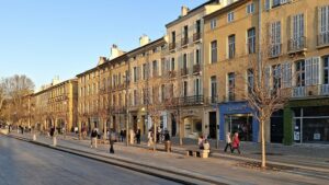 Le cours Mirabeau et ses fontaines