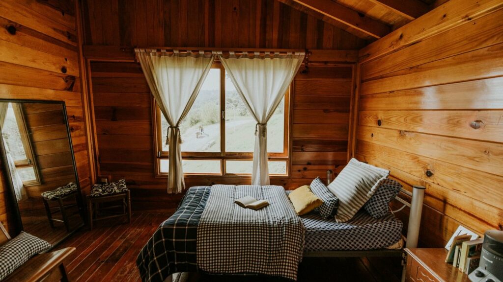 Chambre d'hôtes de charme avec décoration soignée