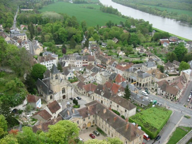 La commune de La Roche-Guyon