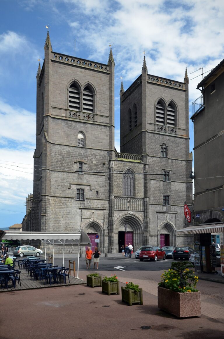 Cathédrale Saint-Pierre de Saint-Flour
