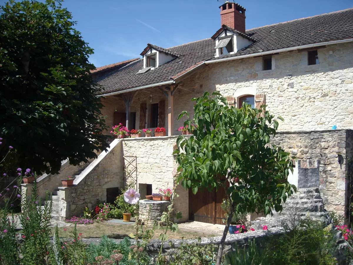 La garrigue 46150 boissieres Tél : 05 65 30 98 40