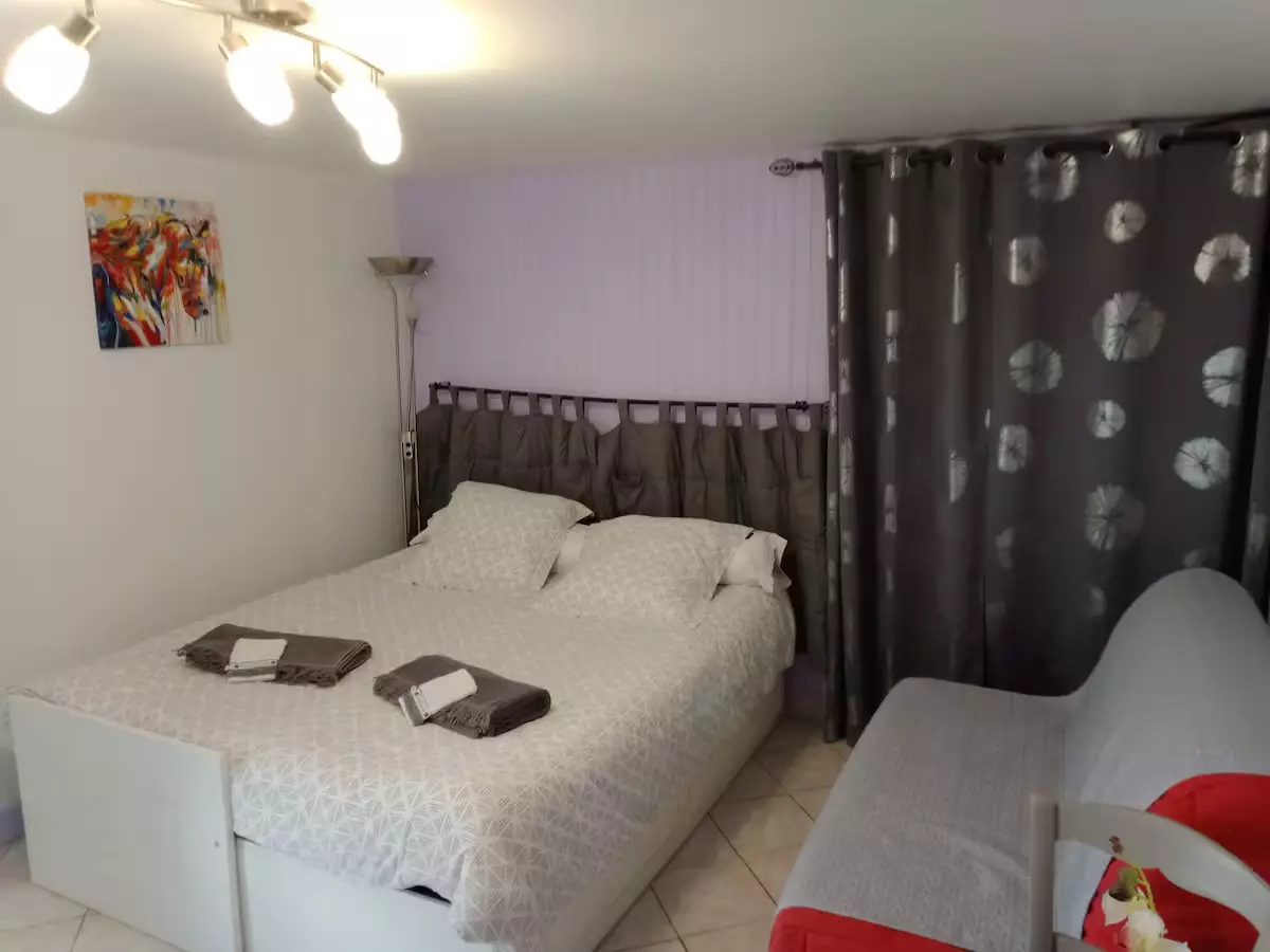 Grandparigny_chambre1